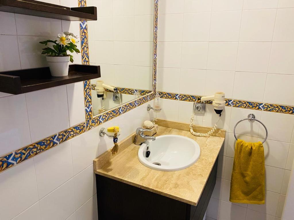 Oasis Apartment 米哈斯 外观 照片