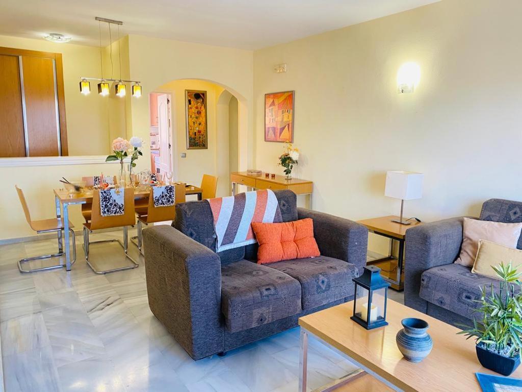Oasis Apartment 米哈斯 外观 照片