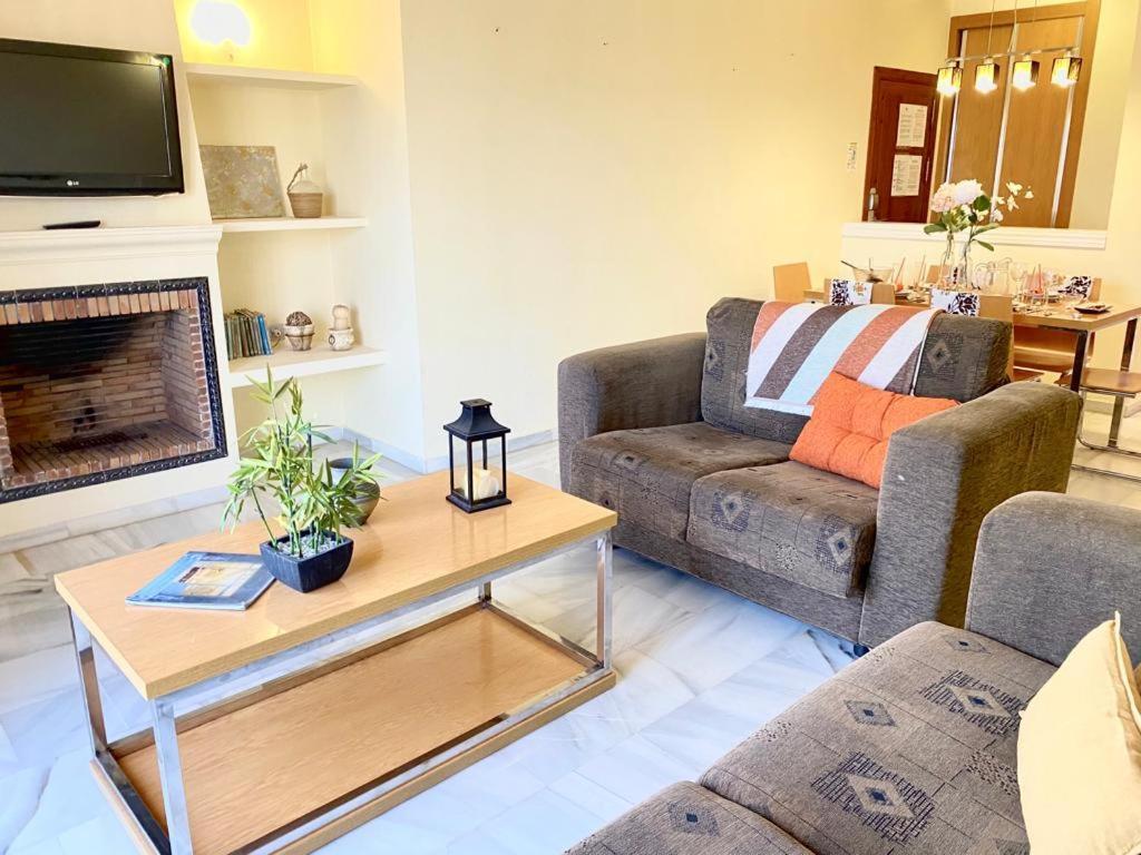 Oasis Apartment 米哈斯 外观 照片